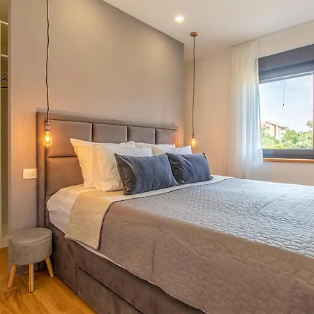 Holiday home Gorgeous In With Kitchen *