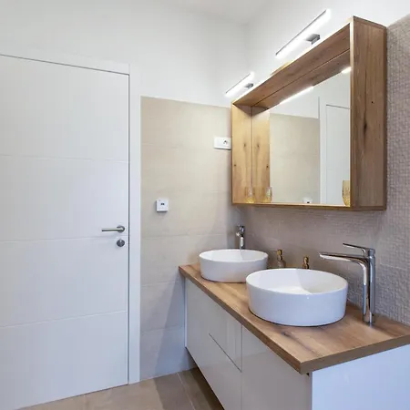 Gorgeous In With Kitchen * Sukosan